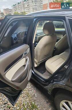 Позашляховик / Кросовер Audi Q3 2013 в 