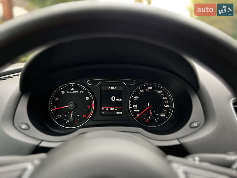 Внедорожник / Кроссовер Audi Q3 2016 в Ровно