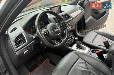 Позашляховик / Кросовер Audi Q3 2016 в 