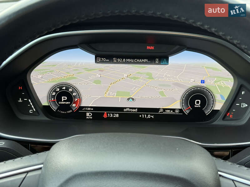 Внедорожник / Кроссовер Audi Q3 2019 в Киеве