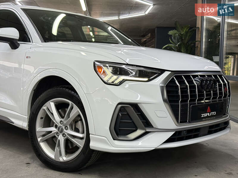 Позашляховик / Кросовер Audi Q3 2019 в Одесі