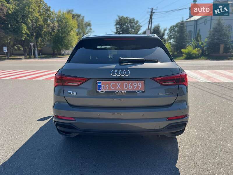 Позашляховик / Кросовер Audi Q3 2024 в Новомосковську