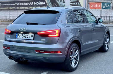 Позашляховик / Кросовер Audi Q3 2016 в 
