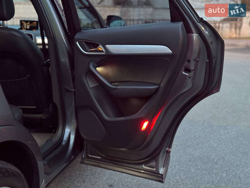 Позашляховик / Кросовер Audi Q3 2016 в Києві фото 13 Позашляховик / Кросовер Audi Q3 2016 в Києві