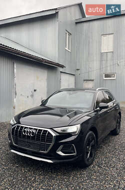 Позашляховик / Кросовер Audi Q3 2019 в  фото 4 Позашляховик / Кросовер Audi Q3 2019 в