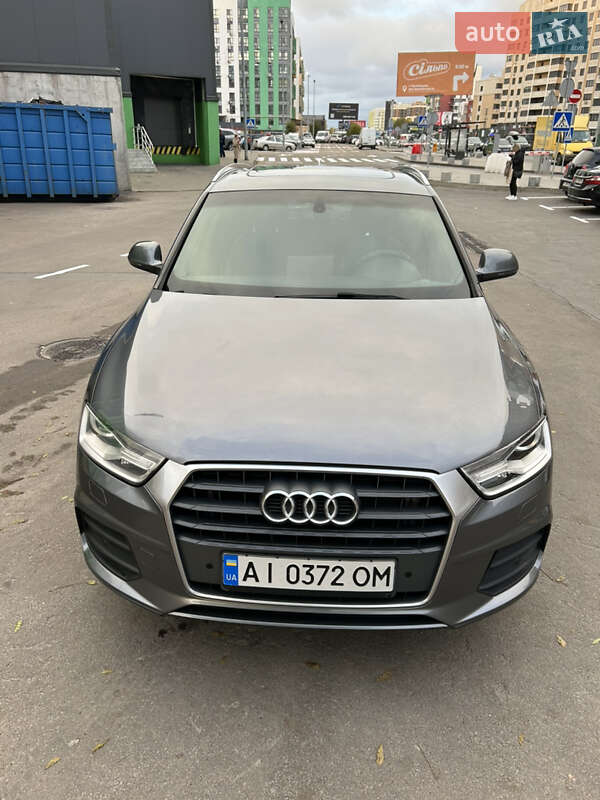 Позашляховик / Кросовер Audi Q3 2016 в Києві