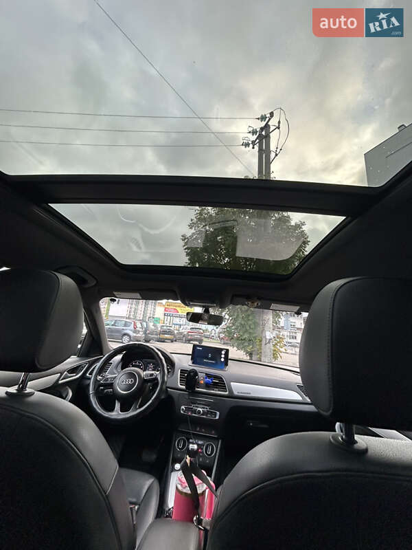Позашляховик / Кросовер Audi Q3 2016 в Києві