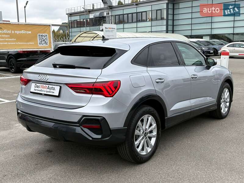 Позашляховик / Кросовер Audi Q3 2024 в Києві