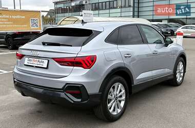 Позашляховик / Кросовер Audi Q3 2024 в  фото 5 Позашляховик / Кросовер Audi Q3 2024 в