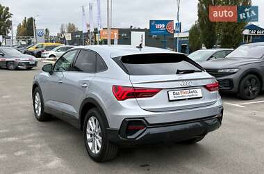 Позашляховик / Кросовер Audi Q3 2024 в  фото 7 Позашляховик / Кросовер Audi Q3 2024 в