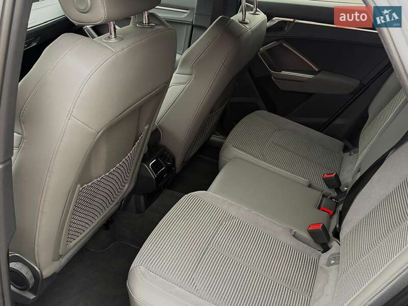 Позашляховик / Кросовер Audi Q3 2024 в Києві
