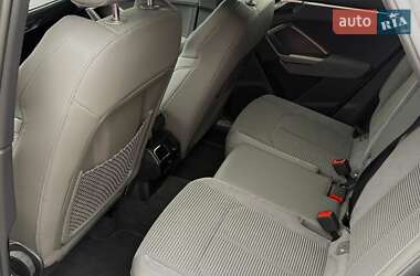 Позашляховик / Кросовер Audi Q3 2024 в  фото 15 Позашляховик / Кросовер Audi Q3 2024 в