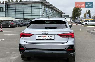 Позашляховик / Кросовер Audi Q3 2024 в  фото 6 Позашляховик / Кросовер Audi Q3 2024 в
