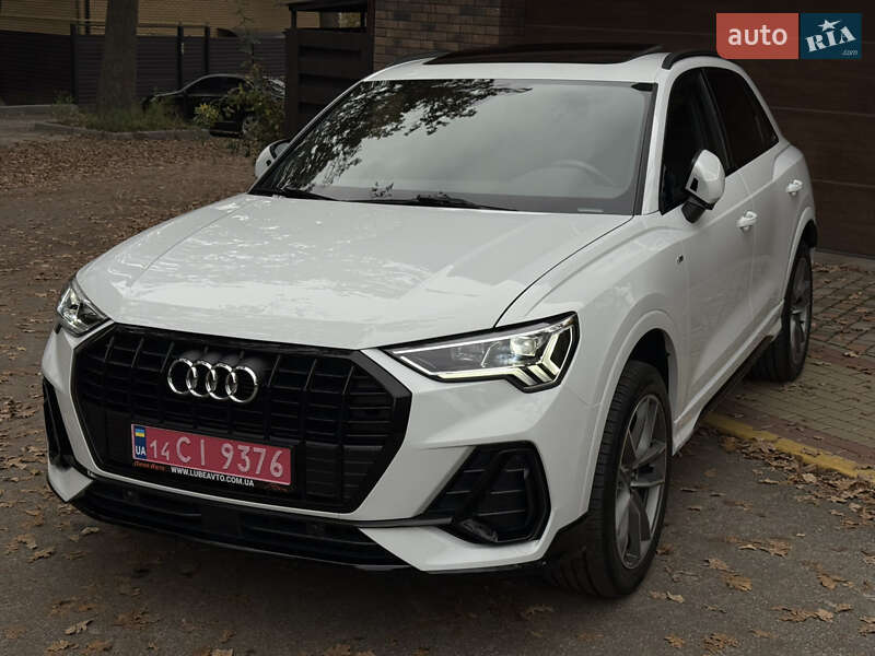 Позашляховик / Кросовер Audi Q3 2021 в Києві фото 2 Позашляховик / Кросовер Audi Q3 2021 в Києві