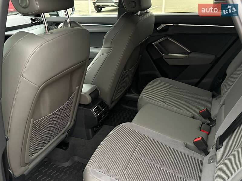 Позашляховик / Кросовер Audi Q3 2024 в Києві