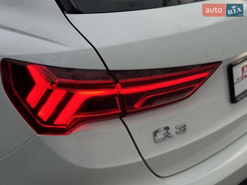 Позашляховик / Кросовер Audi Q3 2019 в Києві фото 8 Позашляховик / Кросовер Audi Q3 2019 в Києві