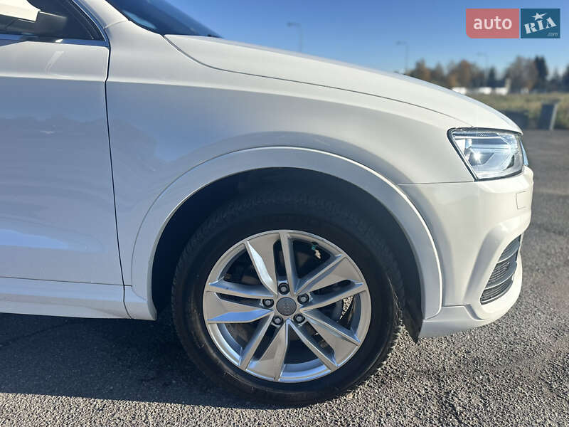 Внедорожник / Кроссовер Audi Q3 2015 в Львове