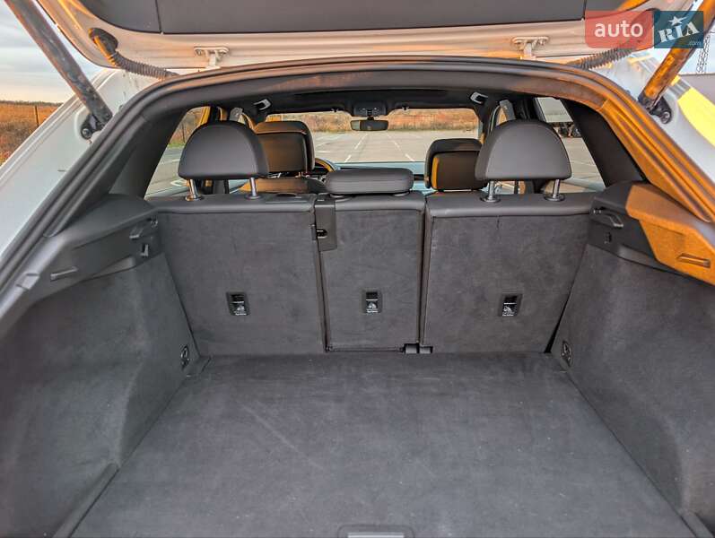 Позашляховик / Кросовер Audi Q3 2021 в Рівному