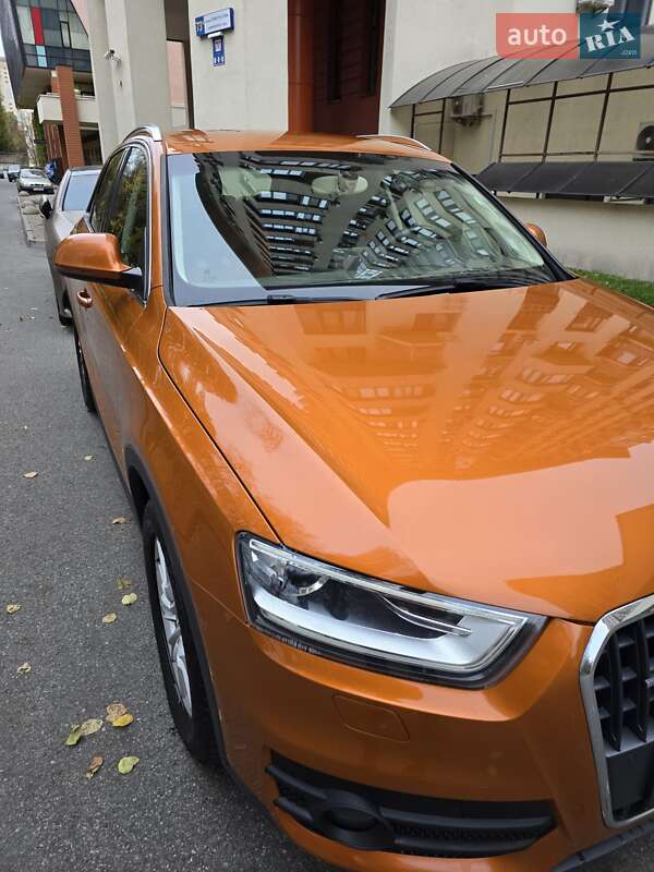 Позашляховик / Кросовер Audi Q3 2013 в Києві