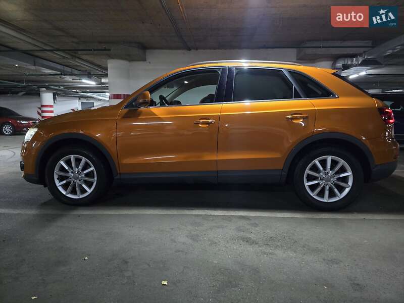 Позашляховик / Кросовер Audi Q3 2013 в Києві