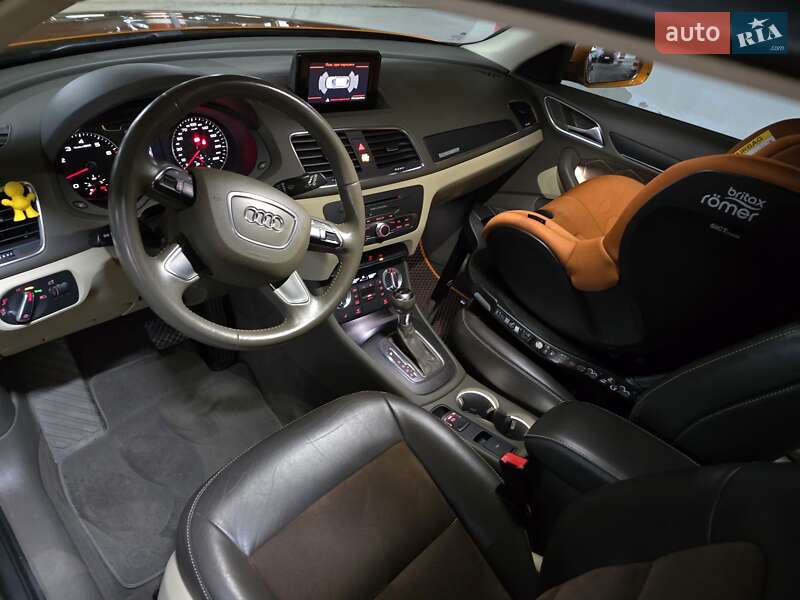 Позашляховик / Кросовер Audi Q3 2013 в Києві