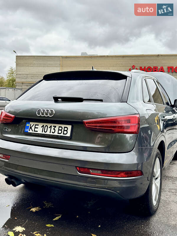 Внедорожник / Кроссовер Audi Q3 2017 в Днепре
