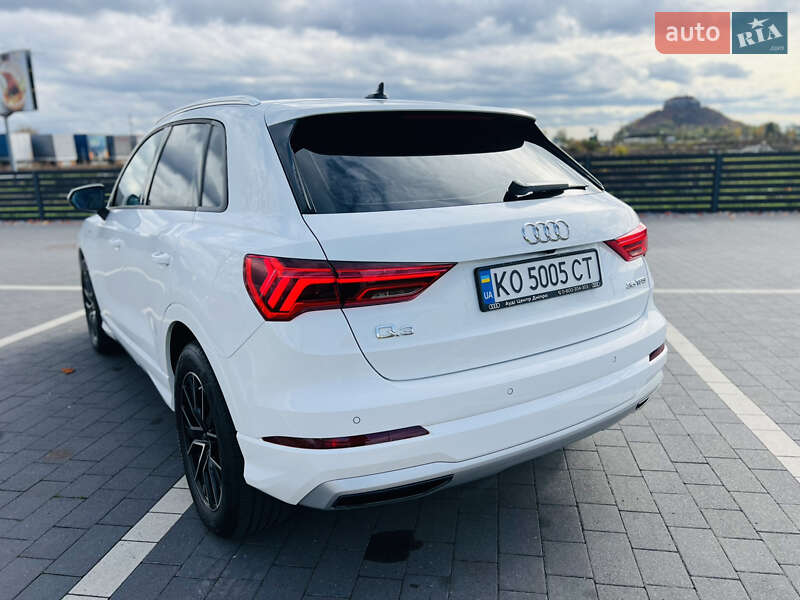 Позашляховик / Кросовер Audi Q3 2022 в Мукачевому
