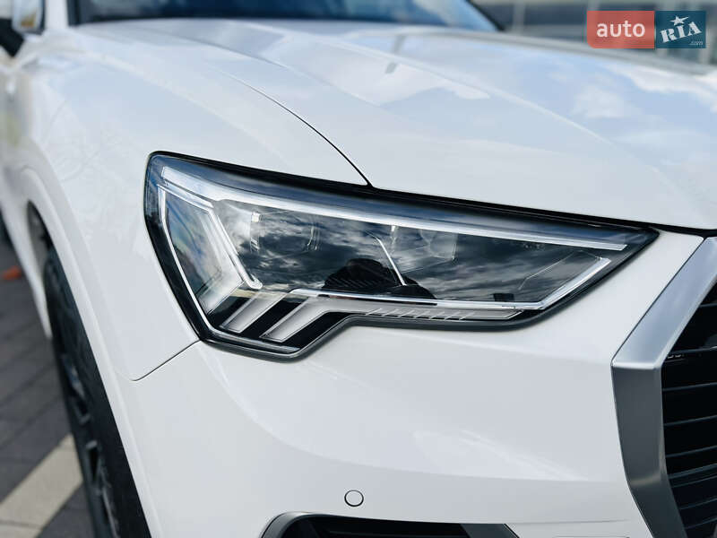Позашляховик / Кросовер Audi Q3 2022 в Мукачевому
