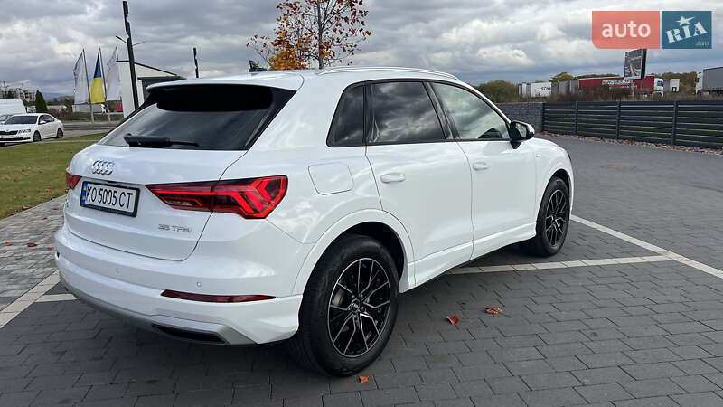 Позашляховик / Кросовер Audi Q3 2022 в Мукачевому