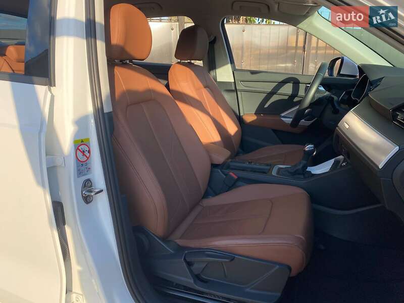 Позашляховик / Кросовер Audi Q3 2022 в Києві фото 12 Позашляховик / Кросовер Audi Q3 2022 в Києві