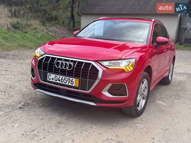 Внедорожник / Кроссовер Audi Q3 2019 в Вижнице