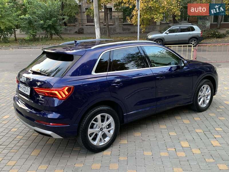 Позашляховик / Кросовер Audi Q3 2022 в Одесі