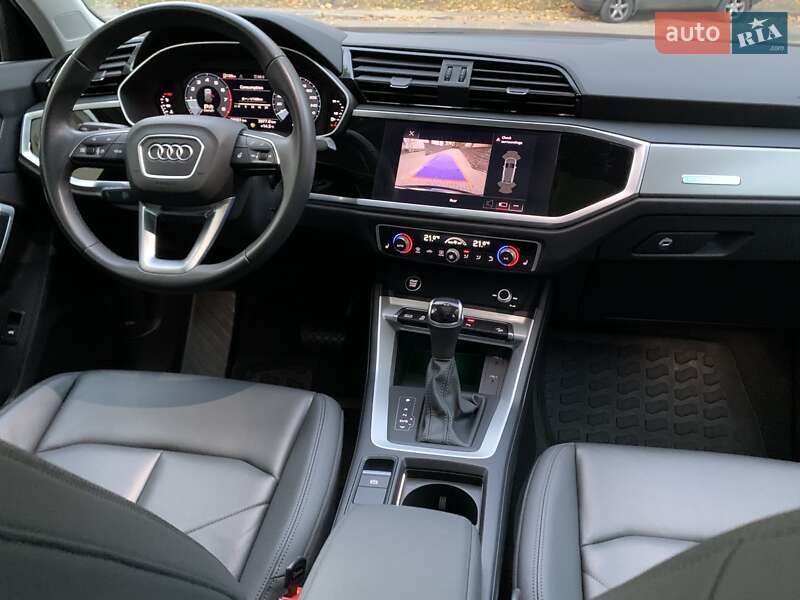 Позашляховик / Кросовер Audi Q3 2022 в Одесі
