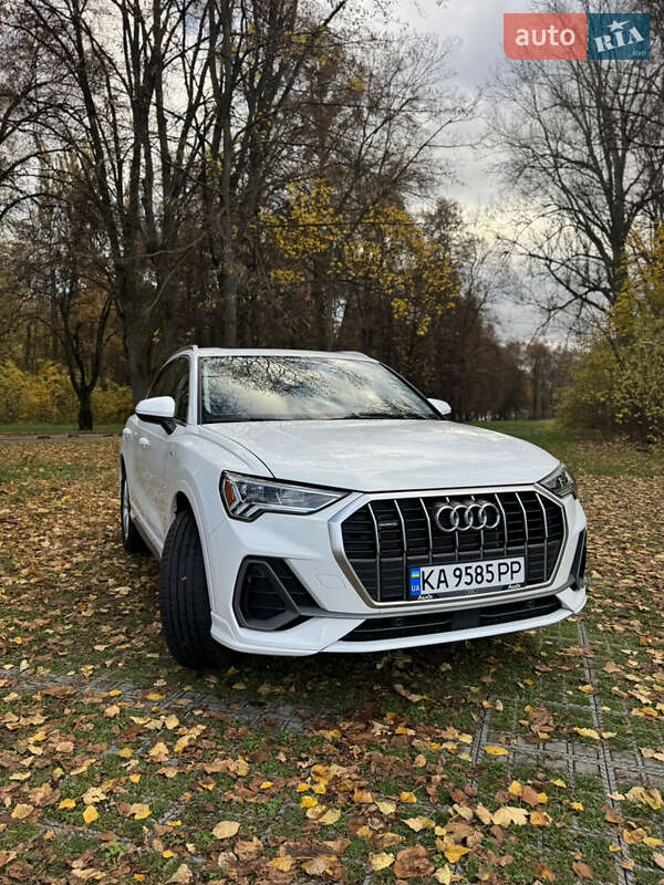Позашляховик / Кросовер Audi Q3 2023 в Києві