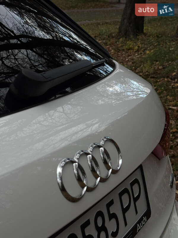 Позашляховик / Кросовер Audi Q3 2023 в Києві