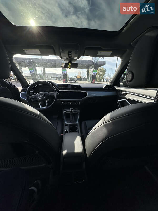 Внедорожник / Кроссовер Audi Q3 2019 в Тернополе