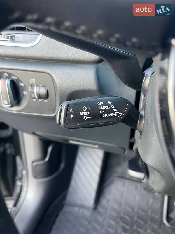 Позашляховик / Кросовер Audi Q3 2016 в Львові