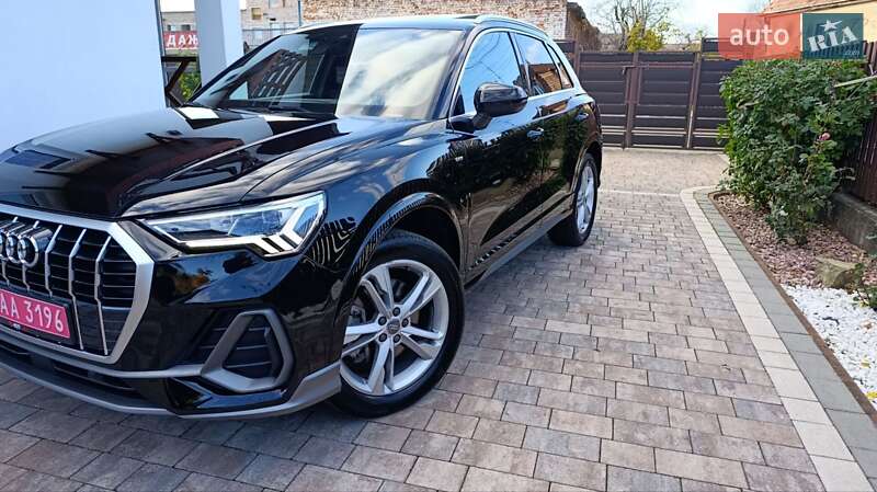 Внедорожник / Кроссовер Audi Q3 2019 в Стрые
