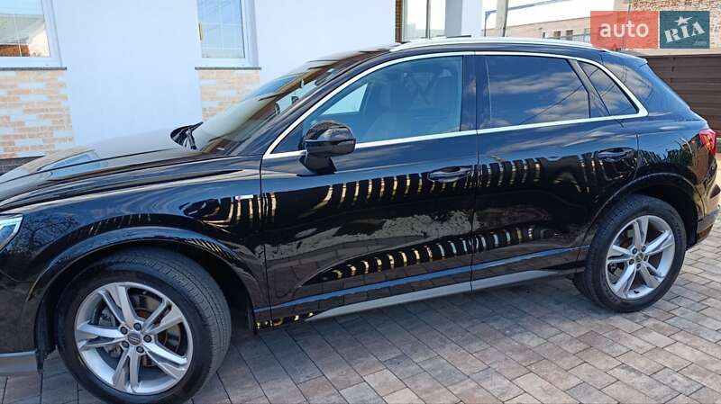 Внедорожник / Кроссовер Audi Q3 2019 в Стрые