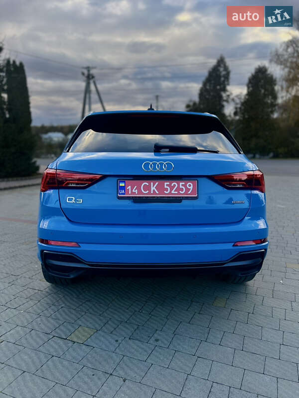 Внедорожник / Кроссовер Audi Q3 2019 в Львове