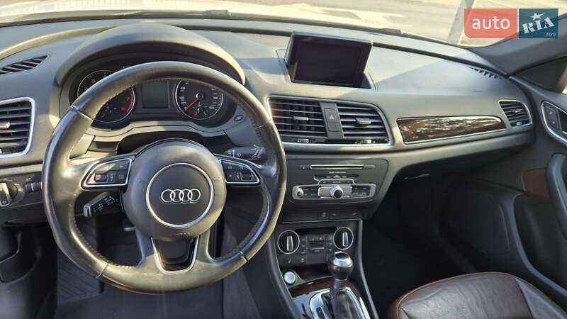 Внедорожник / Кроссовер Audi Q3 2016 в Луцке