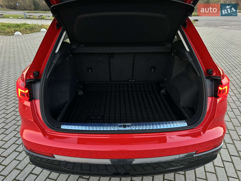 Позашляховик / Кросовер Audi Q3 2021 в Львові