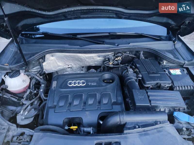 Внедорожник / Кроссовер Audi Q3 2014 в Бердичеве