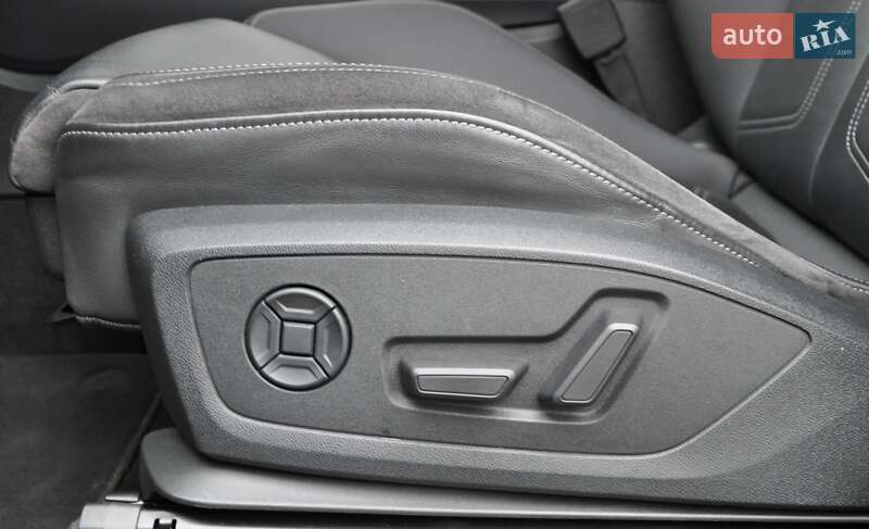 Внедорожник / Кроссовер Audi Q3 2020 в Одессе