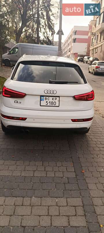 Внедорожник / Кроссовер Audi Q3 2017 в Львове