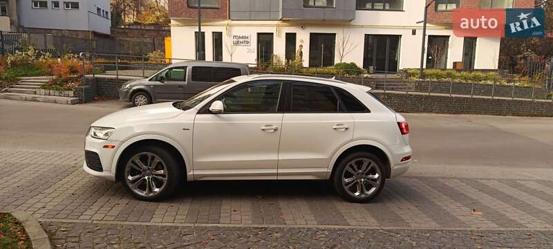 Внедорожник / Кроссовер Audi Q3 2017 в Львове