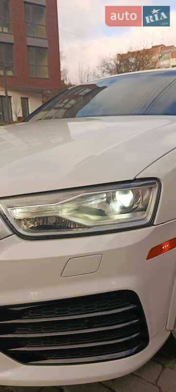 Внедорожник / Кроссовер Audi Q3 2017 в Львове