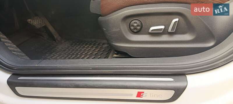 Внедорожник / Кроссовер Audi Q3 2017 в Львове