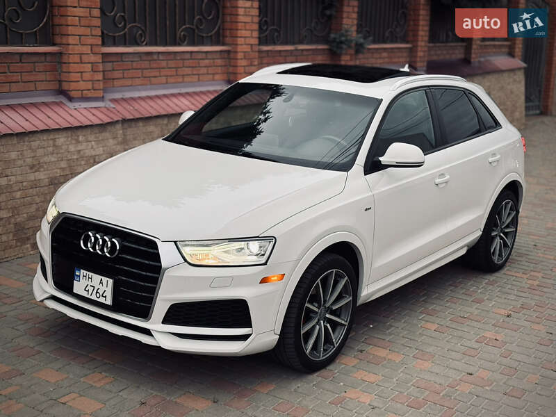 Позашляховик / Кросовер Audi Q3 2017 в Одесі