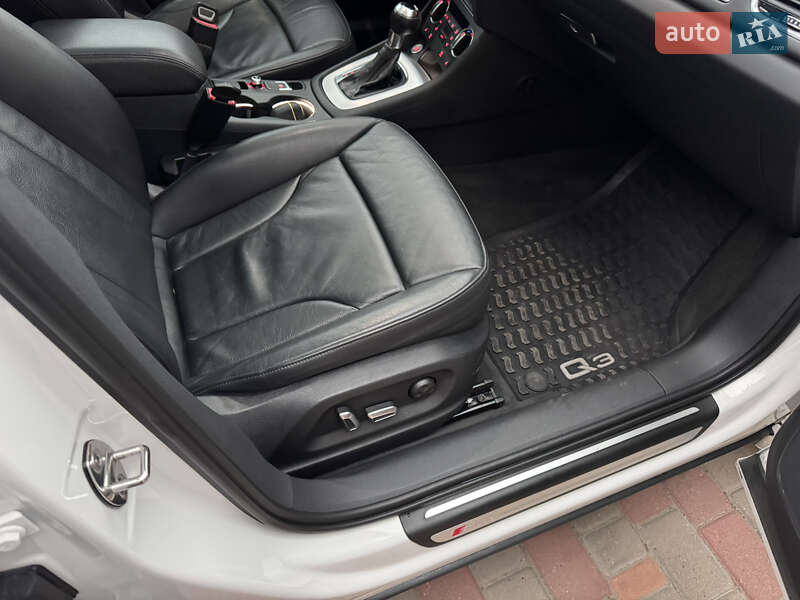 Позашляховик / Кросовер Audi Q3 2017 в Одесі